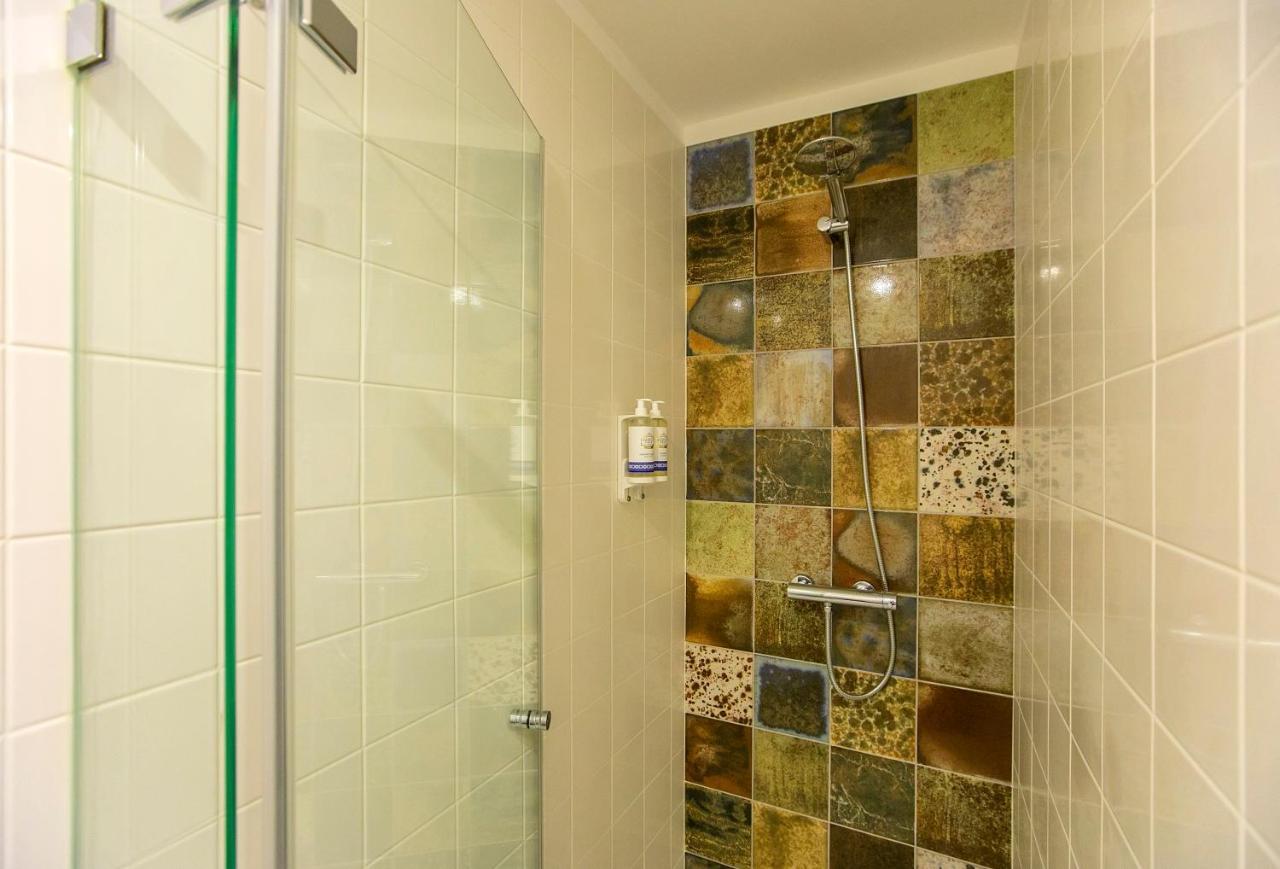 Charming Studio In Historic Downtown Porto Luaran gambar