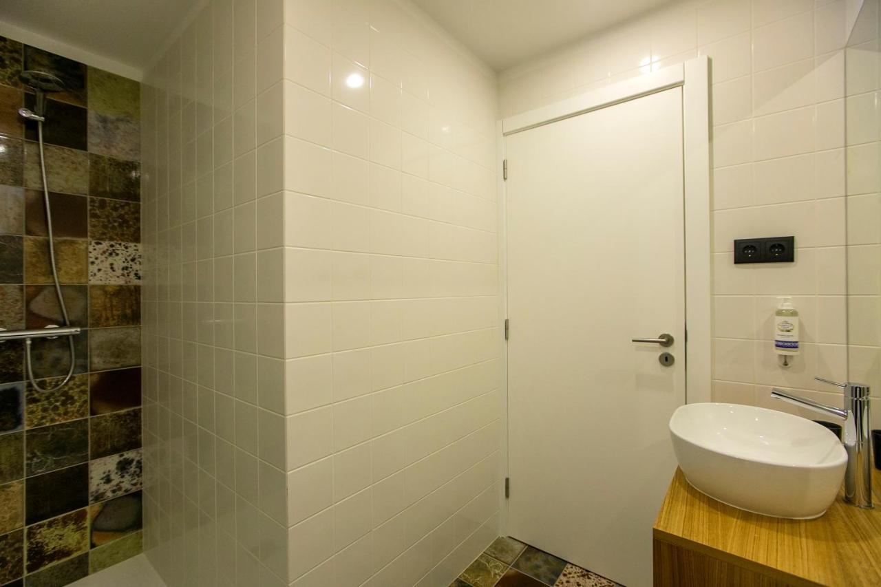 Charming Studio In Historic Downtown Porto Luaran gambar