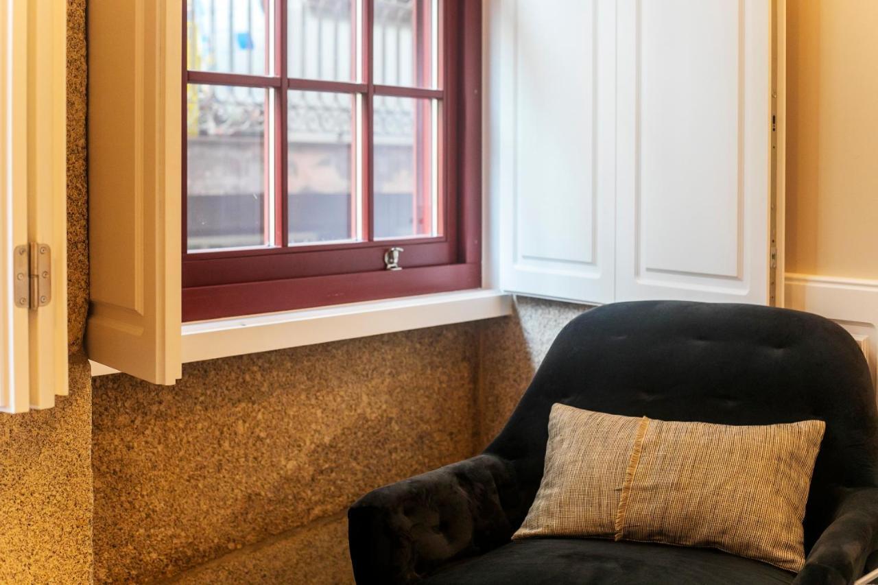 Charming Studio In Historic Downtown Porto Luaran gambar